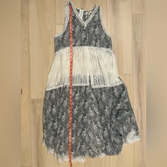 POL Lace Dress/Kimino - Picture 3 of 6